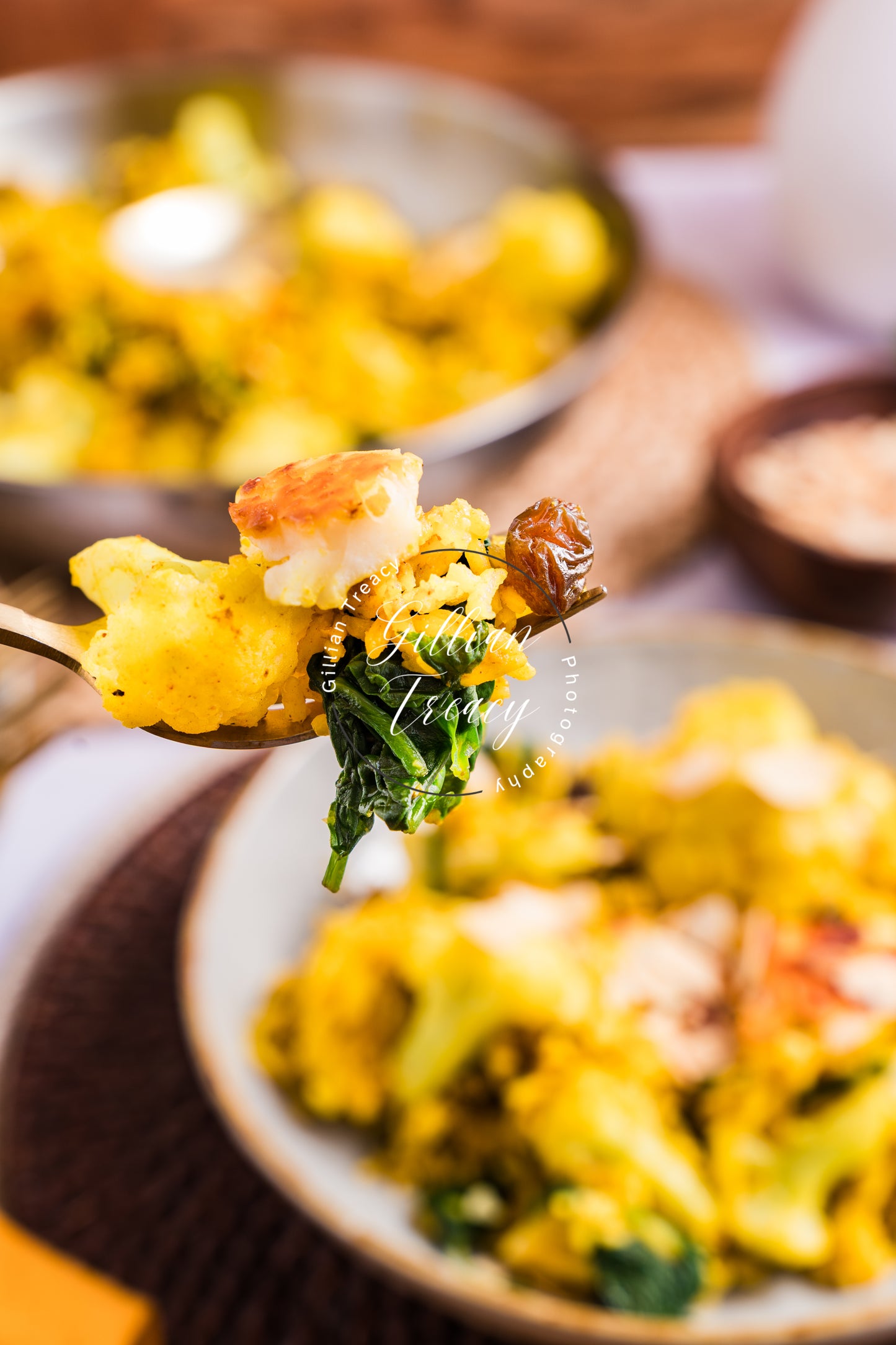 Spicy Rice with Cauliflower and Halloumi